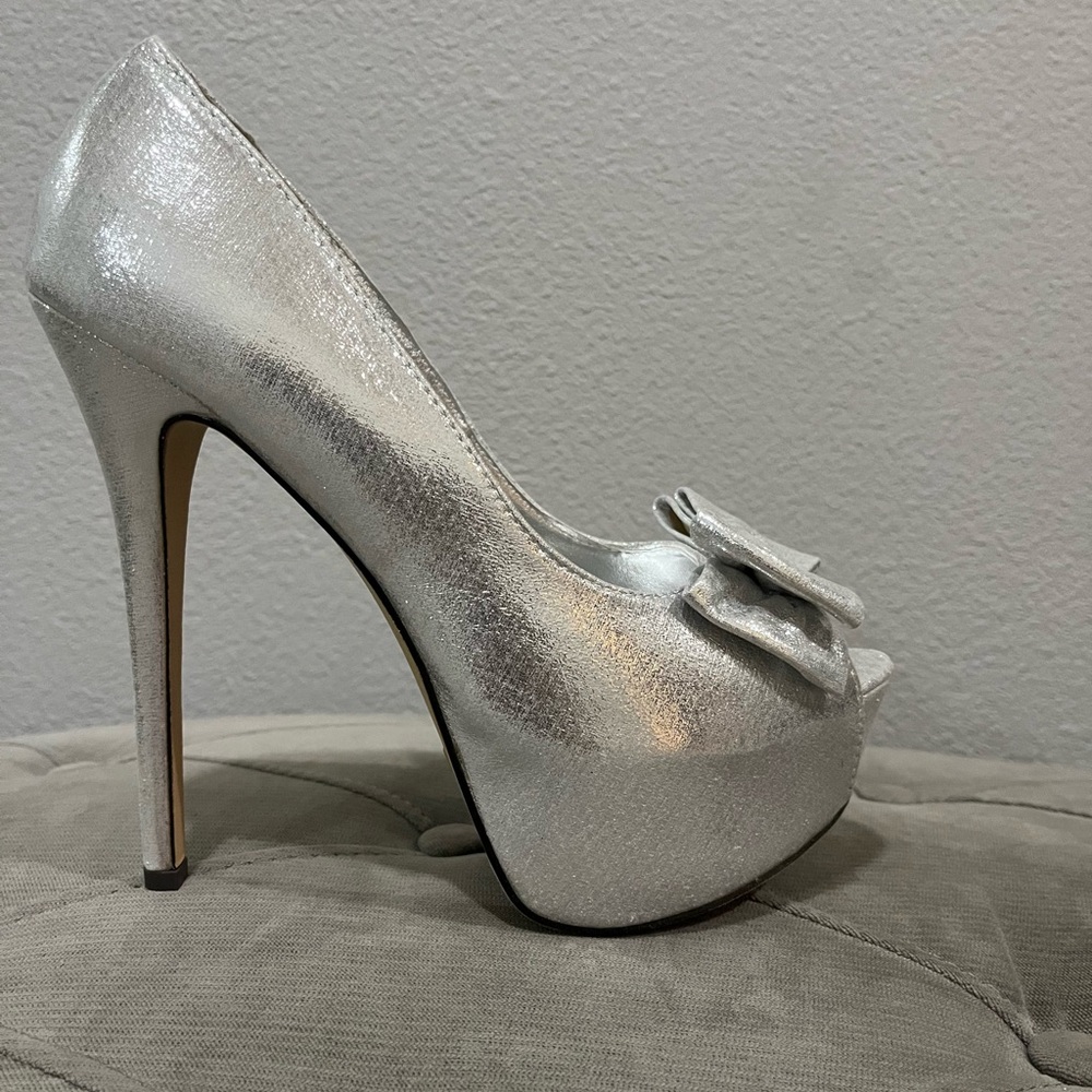 Mark & Maddux wedding shoes, new